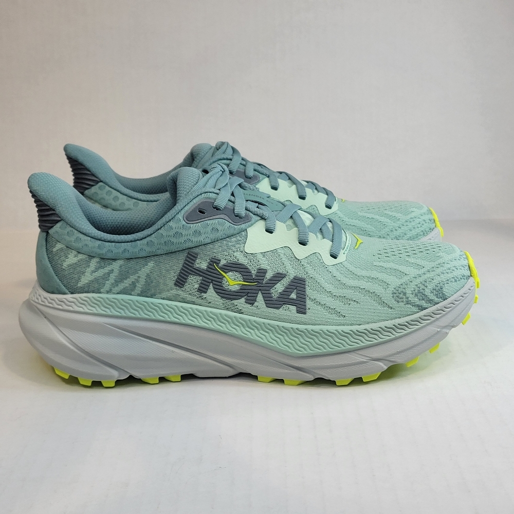 Hoka One One Womens Challenger ATR 7 1134498 Green Running Shoes Womens Size 7.5